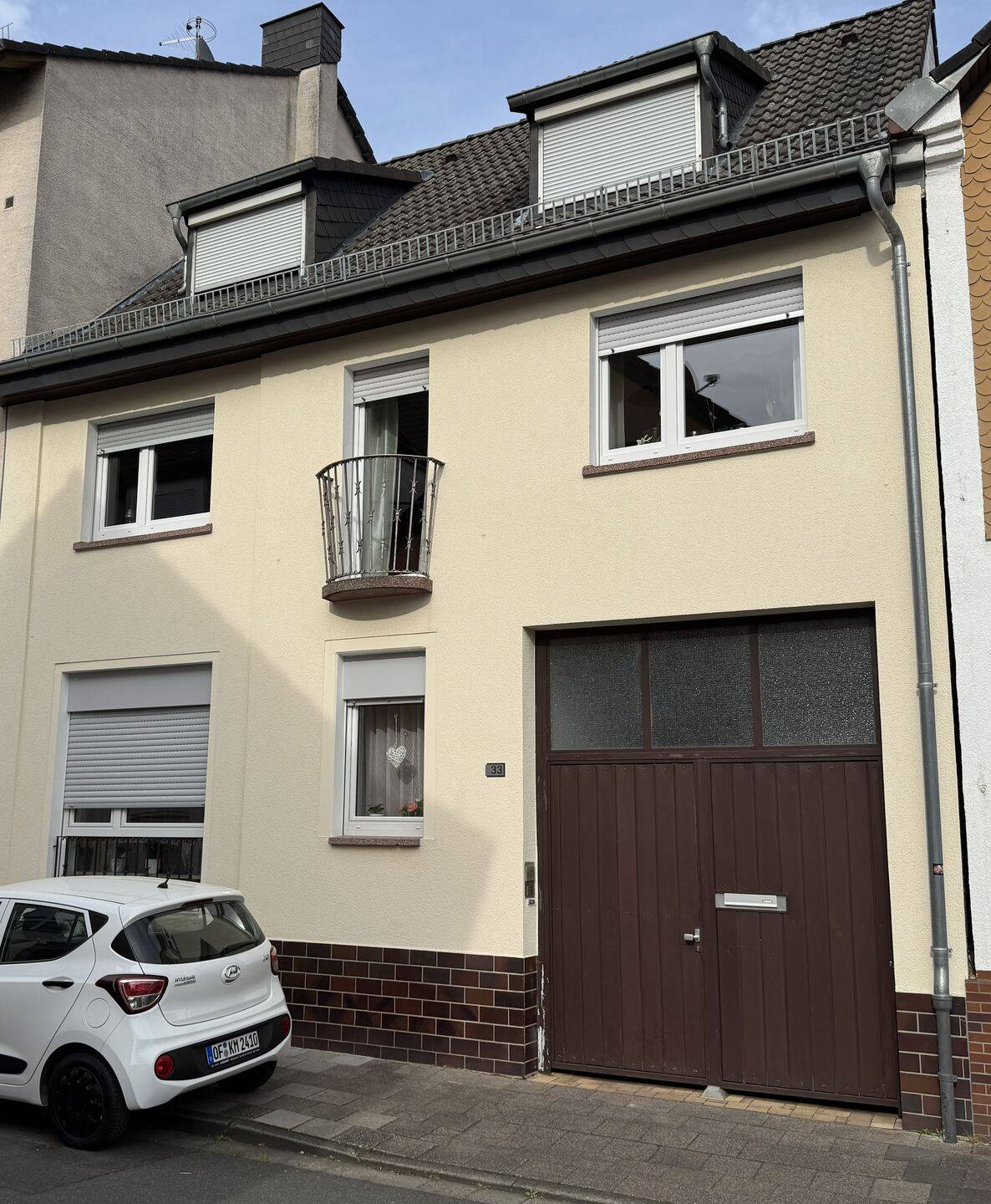 Großzügiges Einfamilienhaus mit Einliegerwohnung, großem Garten und Erweiterungsmöglichkeit, 63303 Dreieich