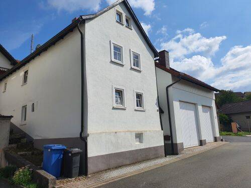 Einfamilienhaus + 2 riesige Garagen 97797 Wartmannsroth-Windheim, 19 km von Oberthulba, 27 km von Bad Kissingen (ID 10690), 97797 Wartmannsroth