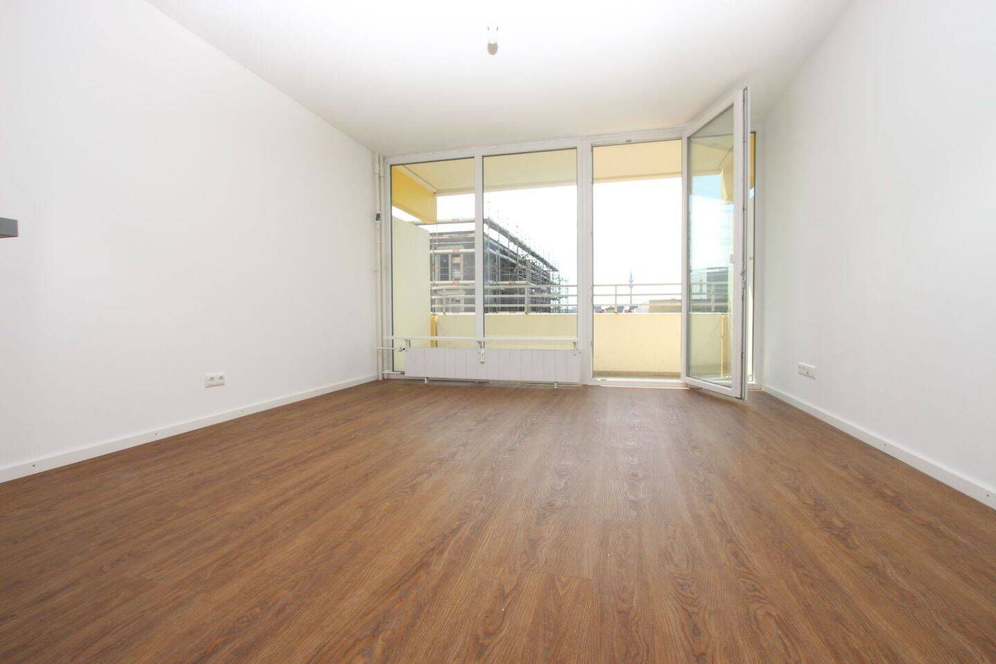 SCHWABING: 1-Zimmer-Apartment mit Ost-Balkon!, 80804 München (Schwabing-Freimann Schwabing-West)