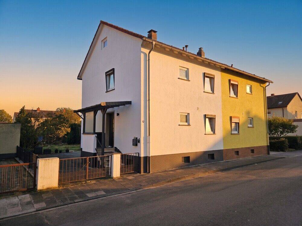 Charmante Doppelhaushälfte mit modernem Wohnkomfort in Lu-Edigheim – Einziehen und Wohlfühlen, 67069 Ludwigshafen am Rhein (Edigheim Oppau Pfingstweide)
