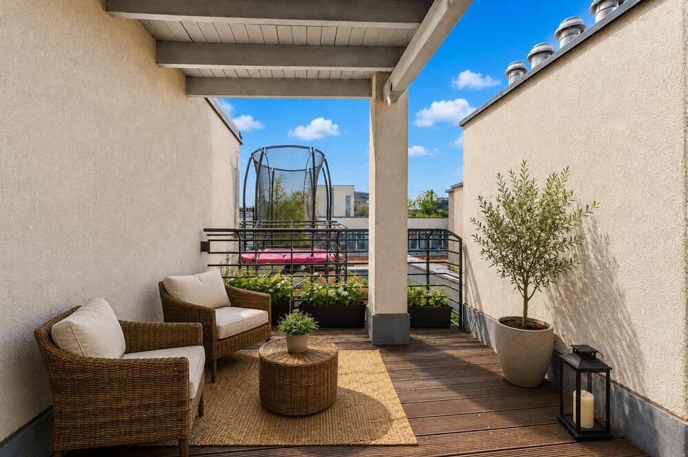 Bezugsfreie 3-Zimmer-Penthousewohnung mit Dachterrasse, Stellplatz im Herzen von Friedrichshain, 10243 Berlin (Friedrichshain-Kreuzberg Friedrichshain)