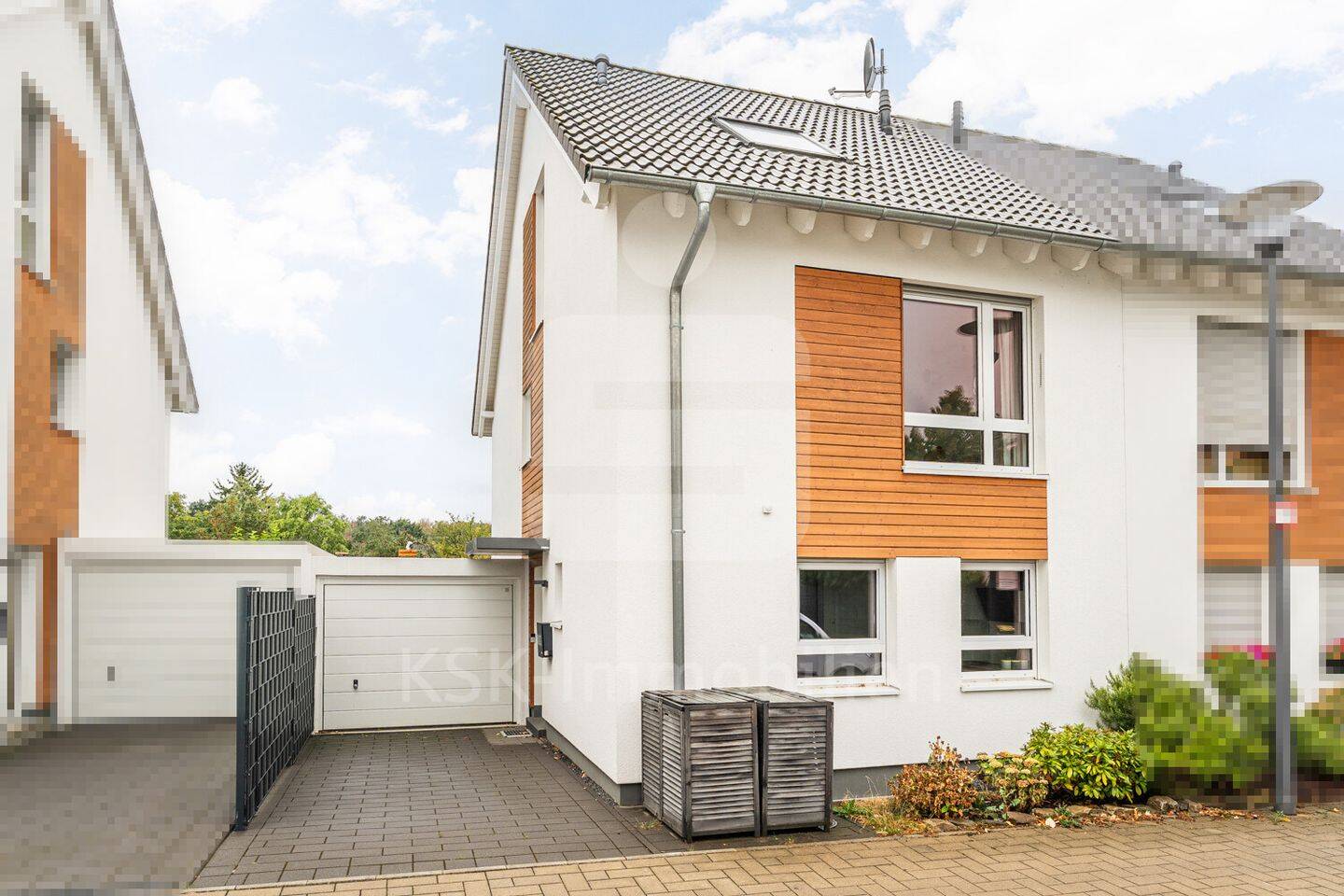 Modernes Zuhause mit besonderem Ausblick – Doppelhaushälfte in Köln-Roggendorf!, 50769 Köln (Chorweiler)