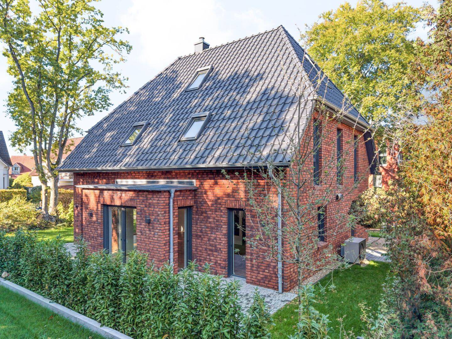 Ein Zuhause für Generationen: 207 m² Wohnfläche mit bis zu 6 Schlafzimmern, fußläufig zu Blankenese, 22587 Hamburg (Altona)
