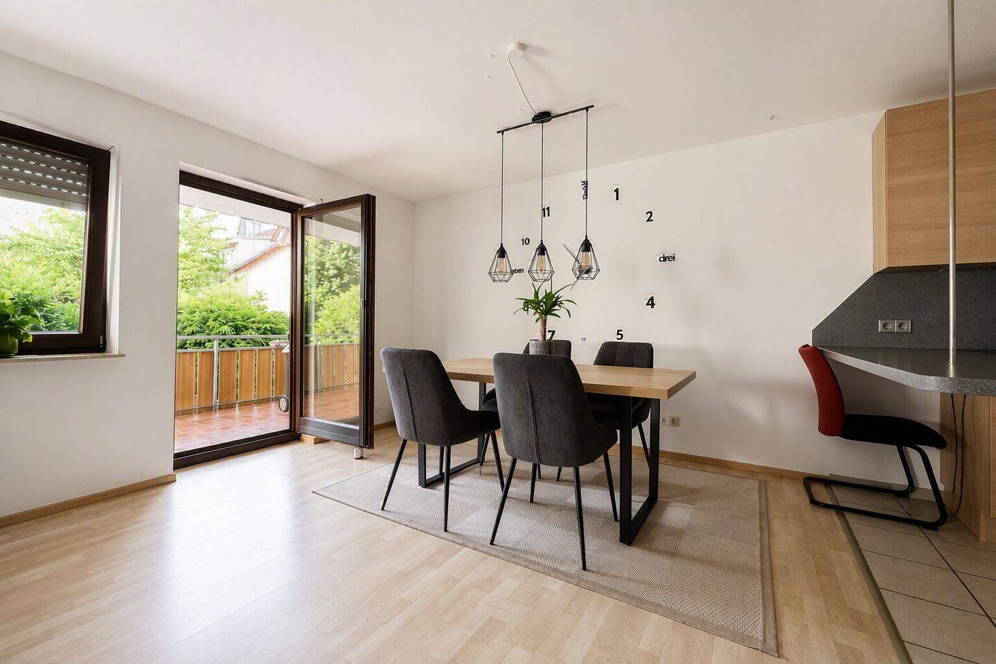 Charmante 2,5-Zimmer-Wohnung mit Sonnenbalkon und Garten, 71711 Steinheim an der Murr