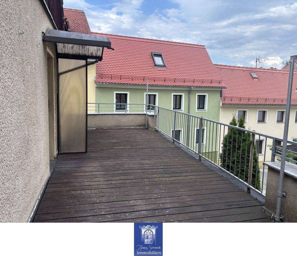 Gemütliches, saniertes EFH mit Terrasse, Garten und 2 Garagen! Bezugsfertig!, 1917 Kamenz