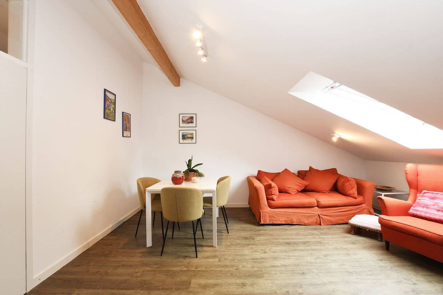 AIGNER – 5-Zimmer-Wohnung mit durchdachter Raumaufteilung, 85622 Feldkirchen