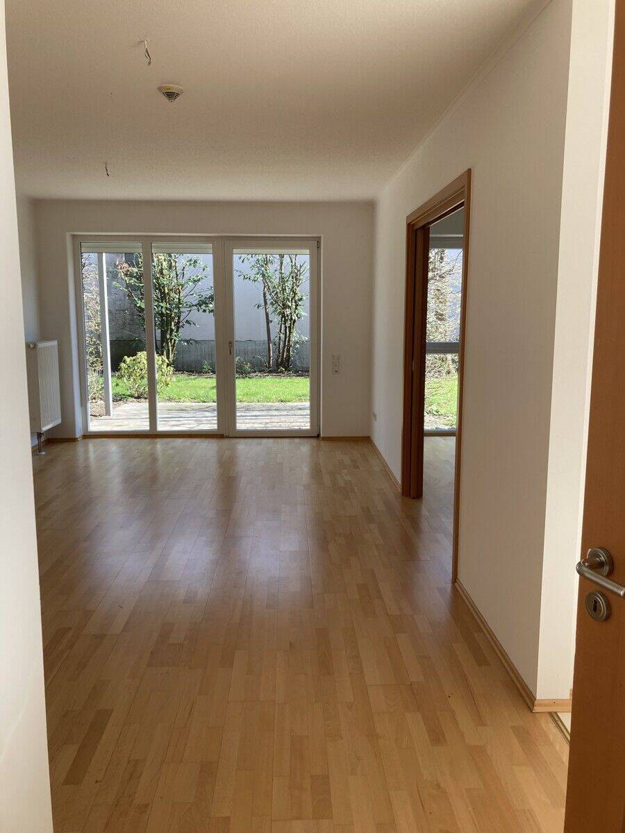 Schöne 3-Zimmer-Wohnung mit Garten im Betreuten Wohnen, 94469 Deggendorf
