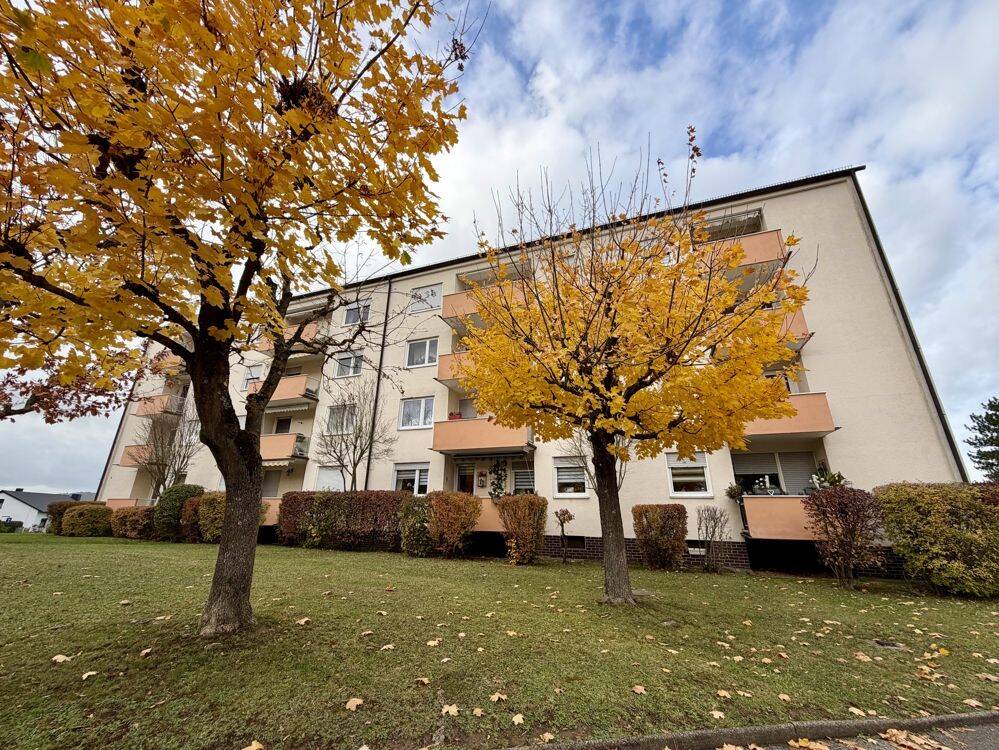 Raum für Ihre Wohnträume – charmante 4-Zimmer-Wohnung mit Balkon und Garage in Lichtenfels, 96215 Lichtenfels