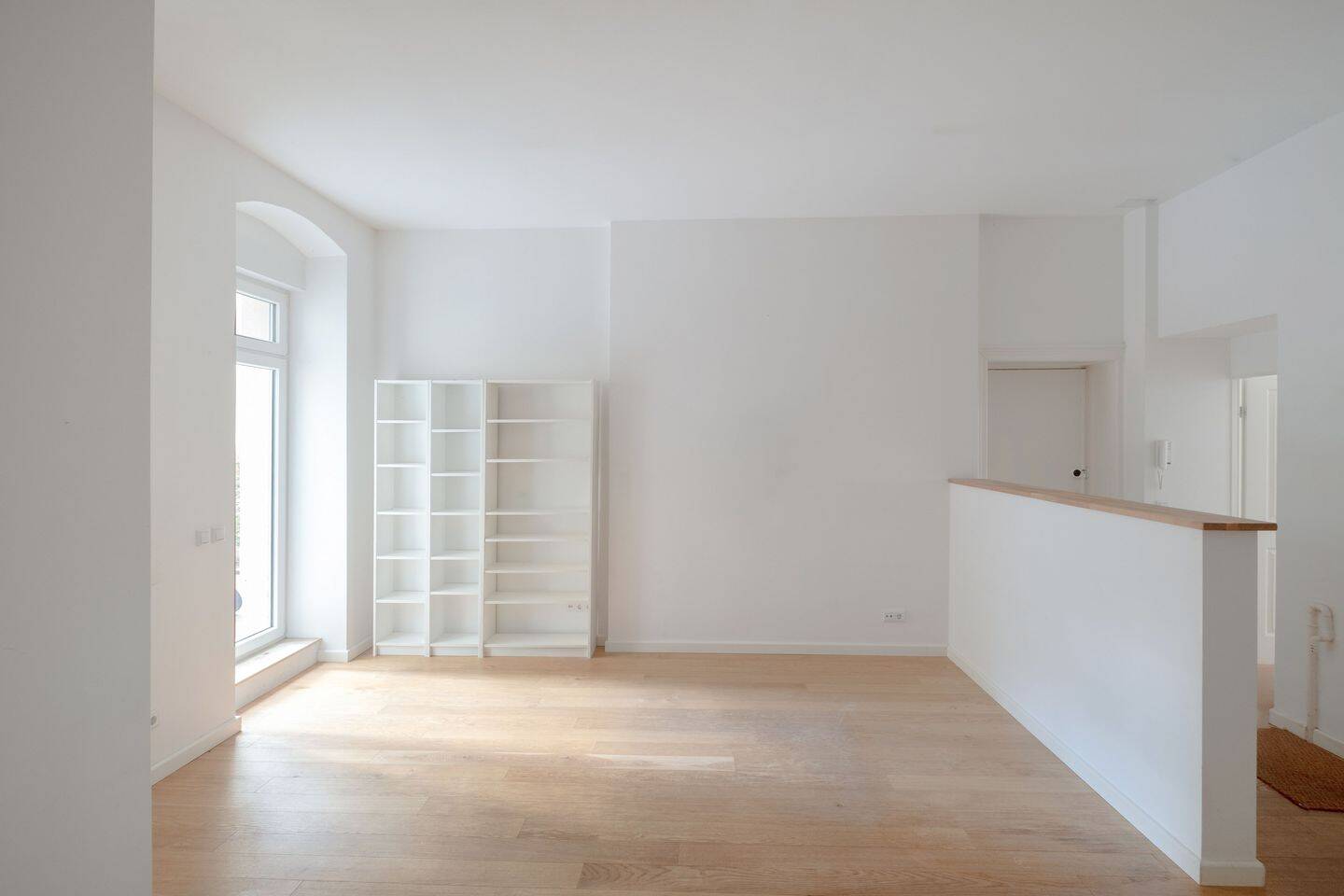 Besondere Erdgeschosswohnung mit Terrasse in direkter Nähe zur Hasenheide, 12049 Berlin (Neukölln)