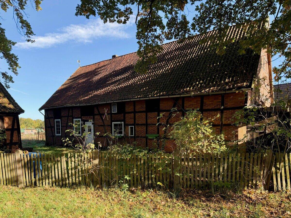 Fachwerkhaus mit Nebengebäude und möglichem Bauland, 29476 Gusborn