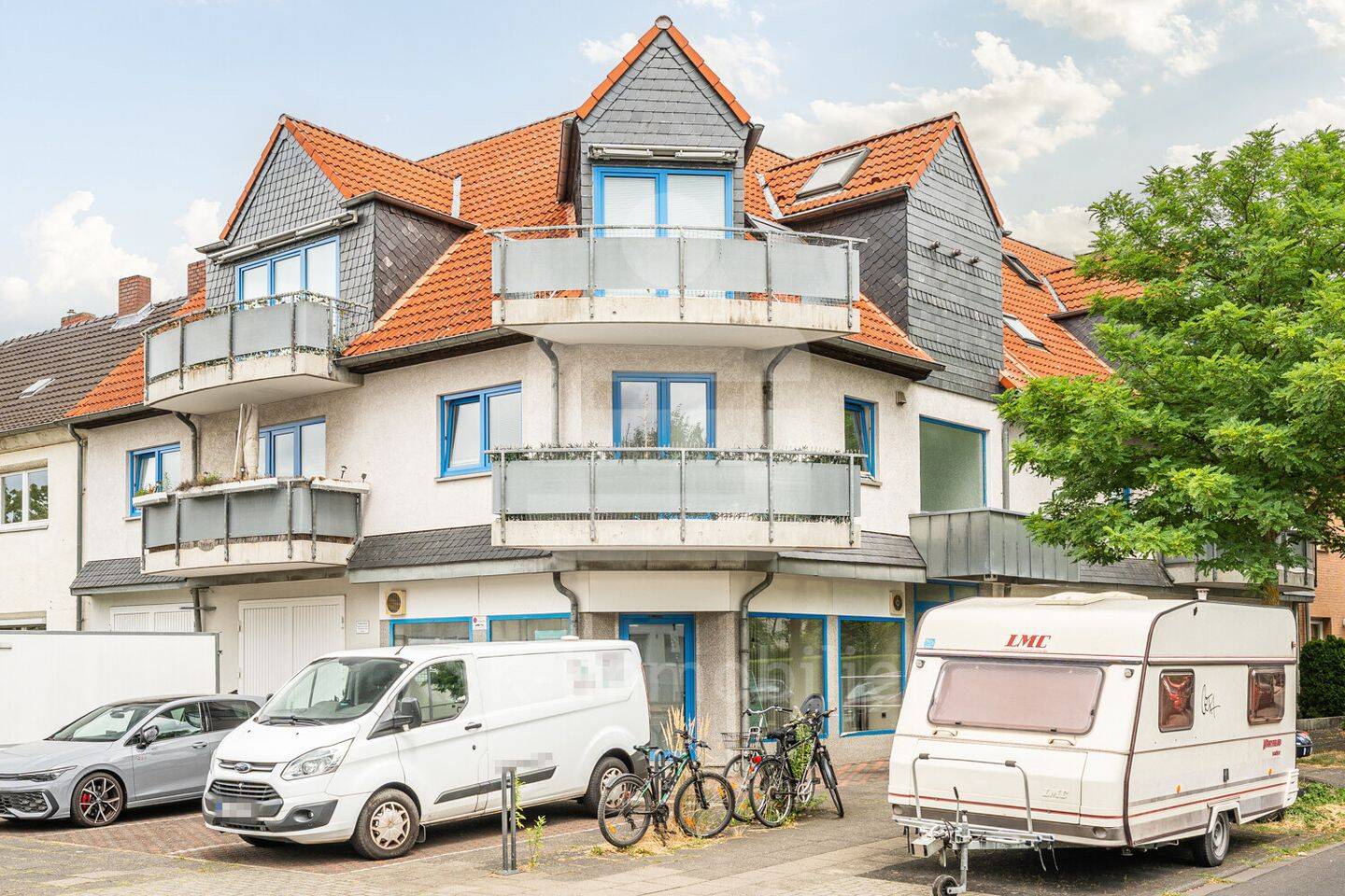 Attraktive 4-Zimmer-Wohnung mit Balkon in ruhiger Lage von Köln-Mauenheim!, 50739 Köln (Nippes Bilderstöckchen Longerich Mauenheim Weidenpesch)