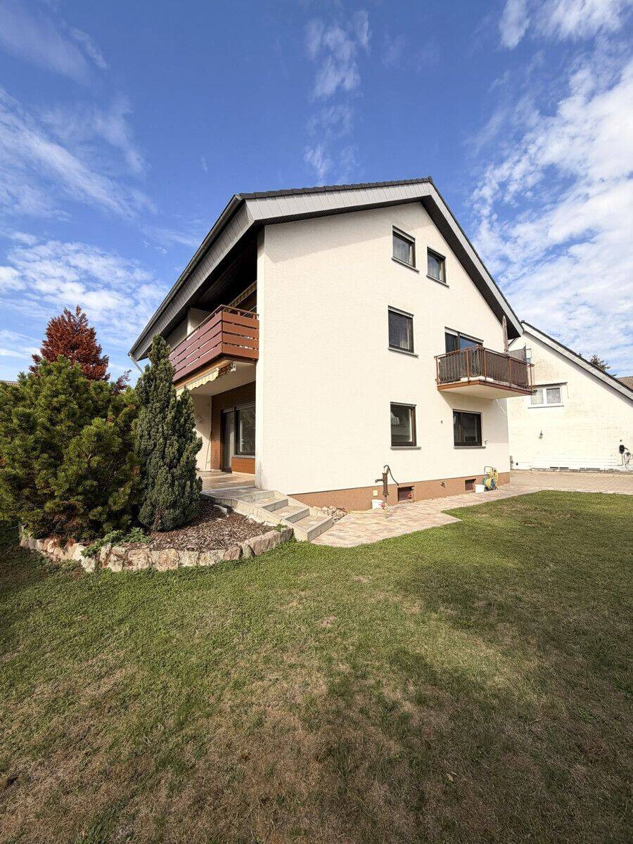 Platz zum Leben: 4-Zimmerwohnung mit Garten und Terrasse in Elchesheim-Illingen, 76477 Elchesheim-Illingen