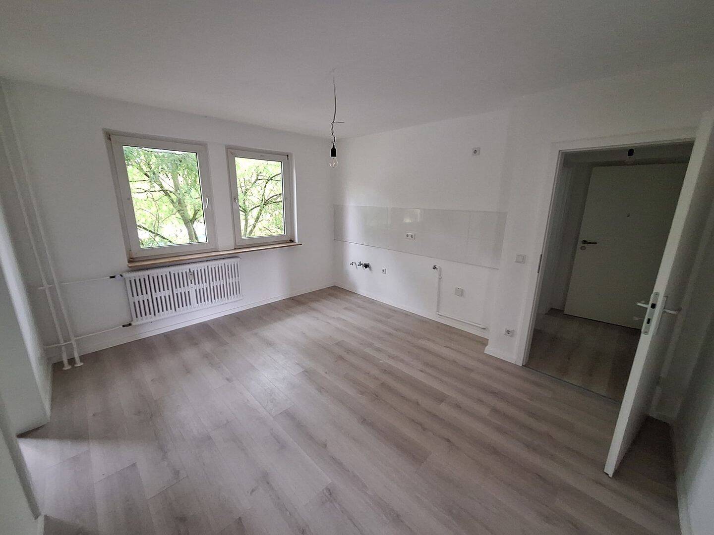 Frisch renovierte 2 Zimmer Wohnung, 44147 Dortmund (Deusen Dorstfeld Lindenhorst Mitte)