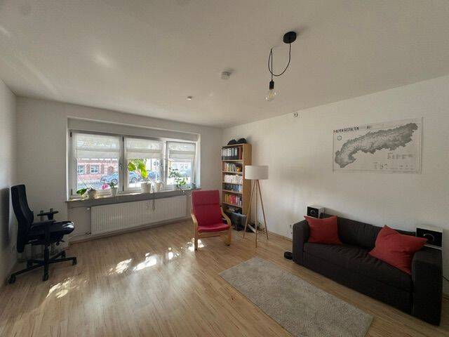 2 Zimmer mitten in Laufamholz, 90482 Nürnberg (Freiland Laufamholz Mögeldorf Rehhof Unterbürg)