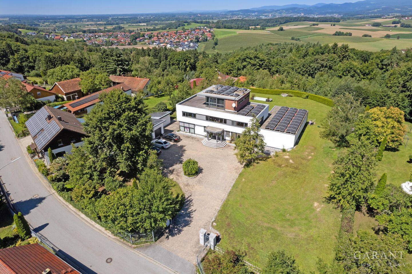 Einzigartiges Wohnambiente auf großzügigem Parkgrundstück, 94577 Winzer