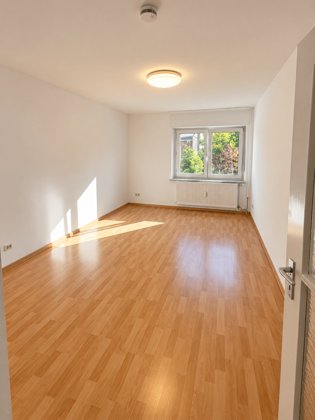 Helle 2 Zimmer Wohnung in Nürnberg-Steinbühl mit Einbauküche, 90443 Nürnberg