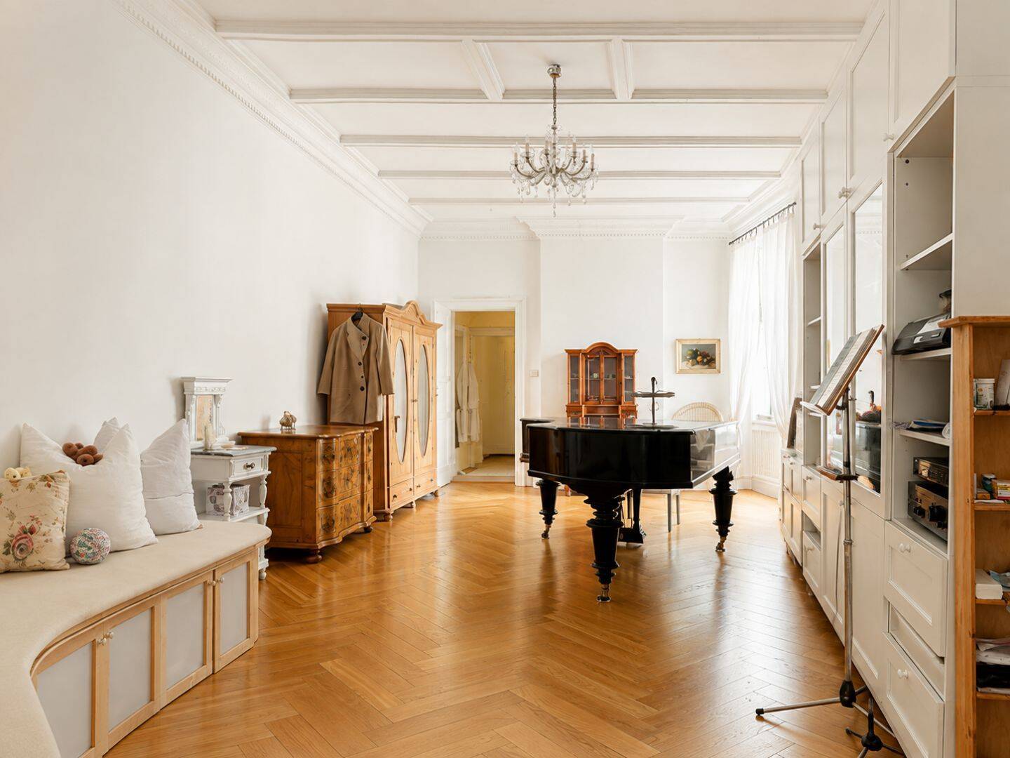 Bleibtreustraße! Im Winter bezugsfrei – gepflegte 4-Zimmer-ETW mit Wintergarten in Charlottenburg, 10623 Berlin (Charlottenburg-Wilmersdorf Charlottenburg)