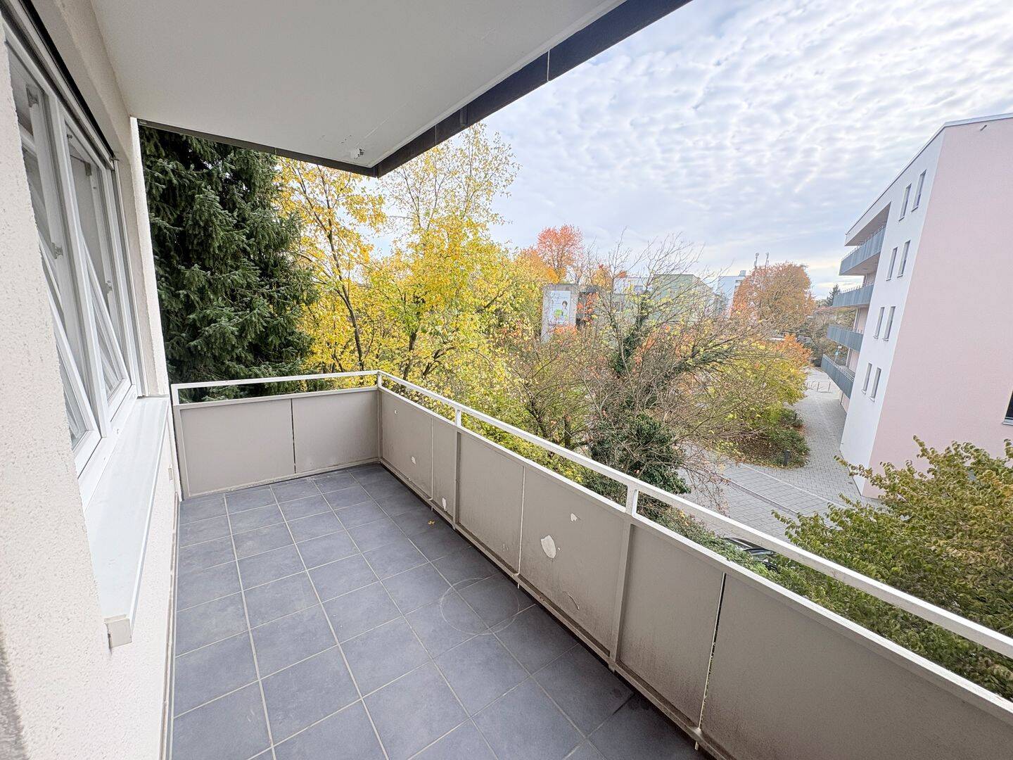 Starnberg: Großzügige 2 Zimmer Wohnung mit Südbalkon im II.OG, 82319 Starnberg