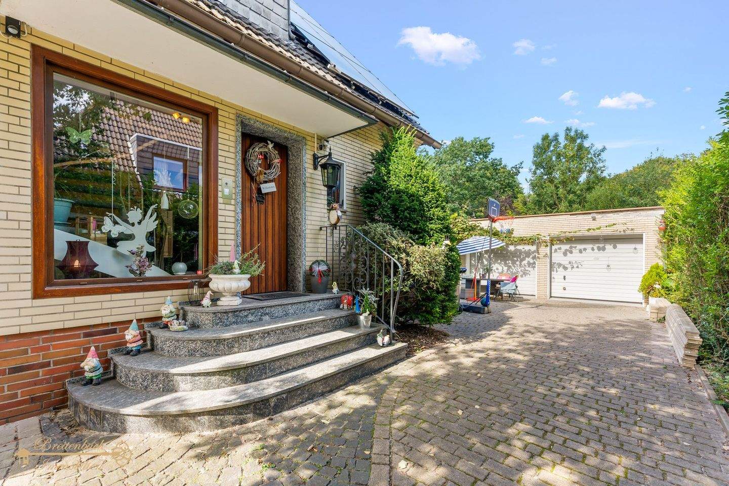 Bremerhaven – Speckenbüttel . Stilvolles Einfamilienhaus mit Photovoltaikanlage & Wallbox, 27580 Bremerhaven (Lehe Speckenbüttel Weddewarden Überseehafen)