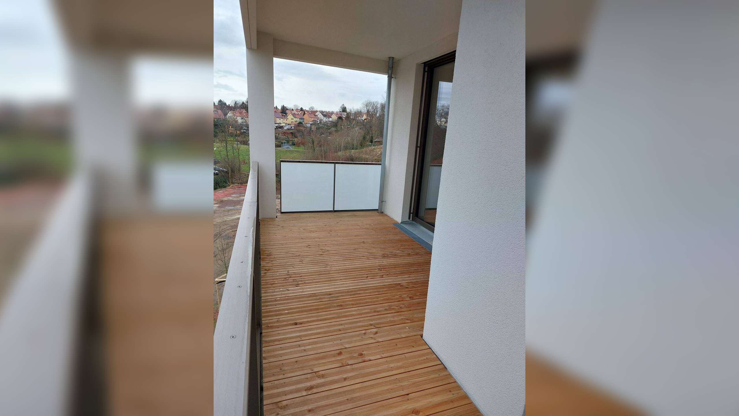 bezugsfertige Familienwohnung – unverbauter Weitblick – 5 Zimmer, 2 Bäder, 2 große Balkone – 1159 Dresden – Vorschaubild 4