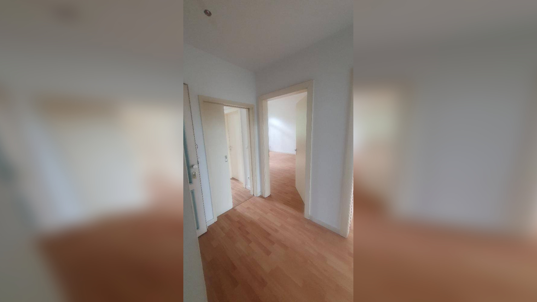 Zentrum Brühl 2 Zimmer großem Badezimmer – Chemnitz – Vorschaubild 4