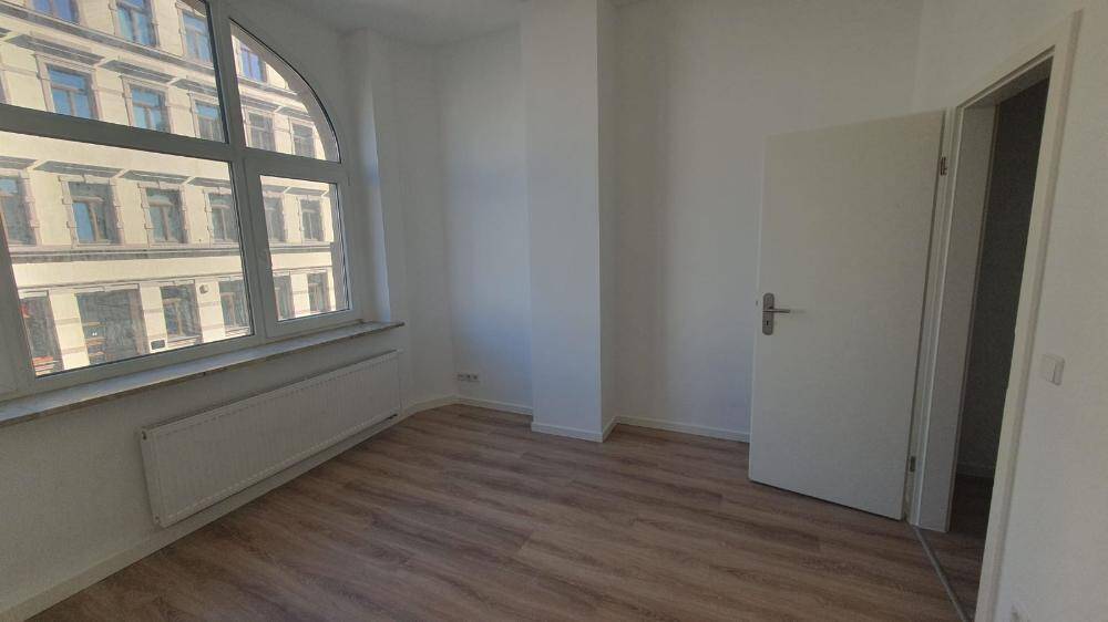 2 Zimmer zentral und frisch renoviert am Sonnenberg – Chemnitz – Vorschaubild 5