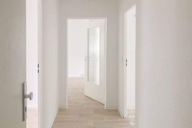 Modernes Wohngefühl: Erstbezug nach Sanierung mit großem Balkon und kostenfreien Stellplätzen – Chemnitz – Vorschaubild 6