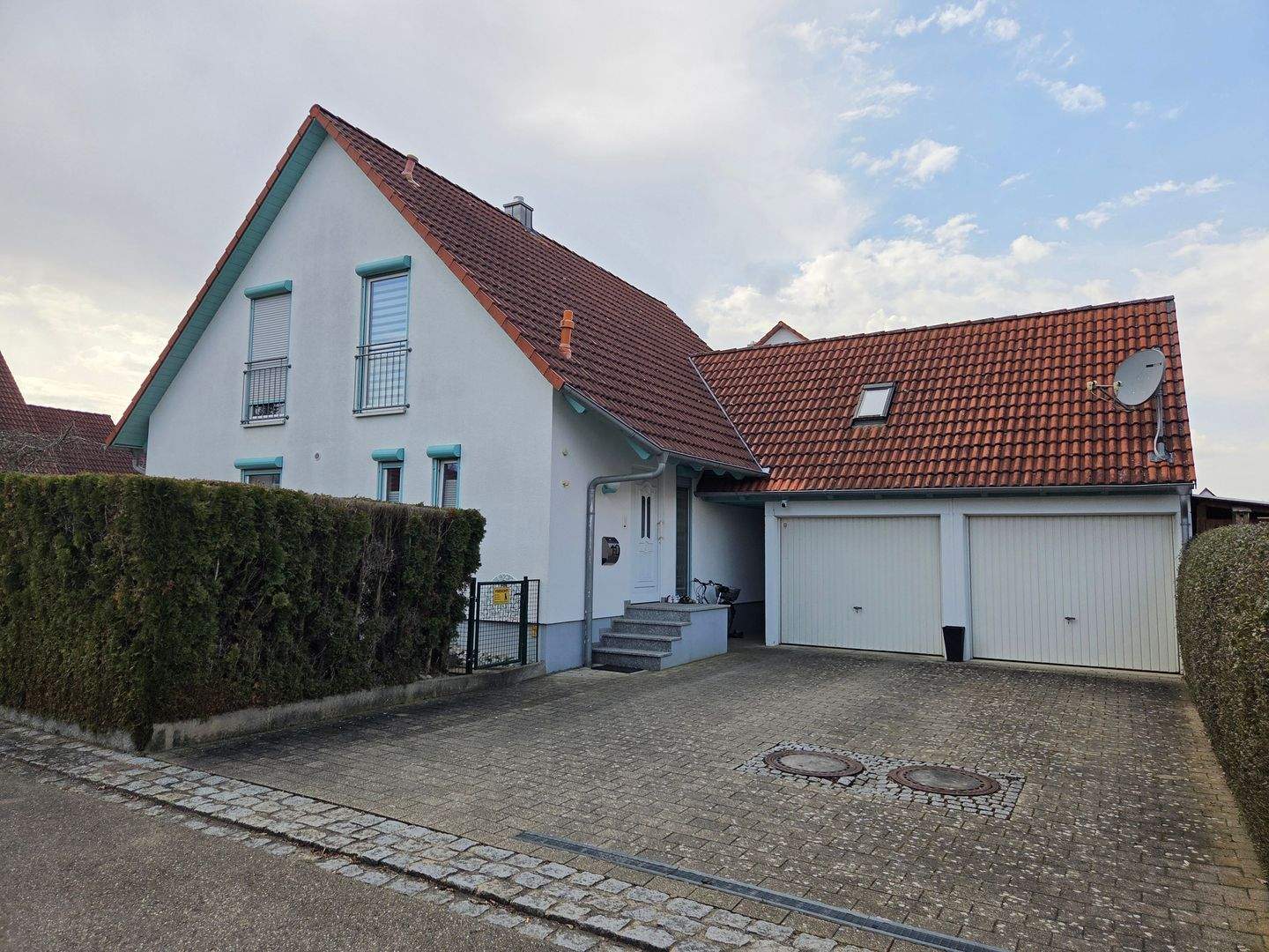EFH mit tollem Garten und Doppelgarage in der Marktgemeinde Wallerstein, 86757 Wallerstein