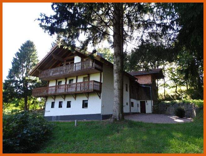 Landhaus in romantischer Alleinlage mit ca.3 ha arrondierter Grund in Haus im Wald/Grafenau, 94481 Grafenau