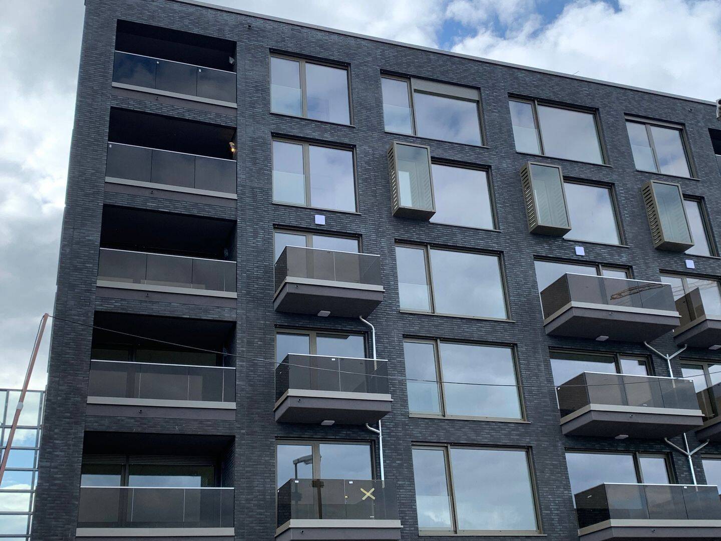 letzte 5-Zimmer Wohnung im 5. OG mit Loggia im Zollhafen, Blick auf Hafenbecken, Repräsentativ, Provisionsfrei, Neubau, Erstbezug – 55118 Mainz – Vorschaubild 4