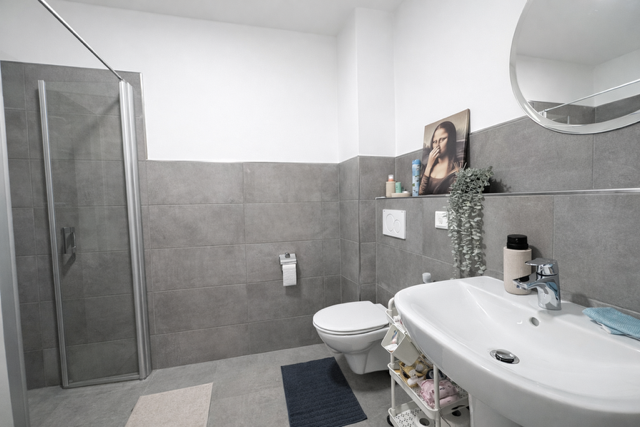 Ab sofort bezugsfreie Neuwertige 2-Zimmer-Eigentumswohnung mit 35 m² Balkon, Aufzug & Stellplatz – zentral und ruhig in Oldenburg-Eversten – 26131 Oldenburg (Oldb) – Vorschaubild 6