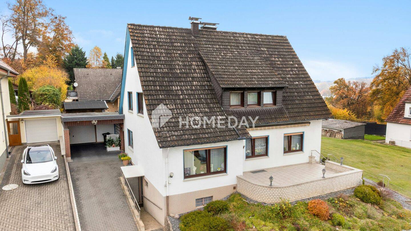 Wohnen unter einem Dach: Großzügiges ZFH mit Garten & Garage in Hiddenhausen-Schweicheln, 32120 Hiddenhausen
