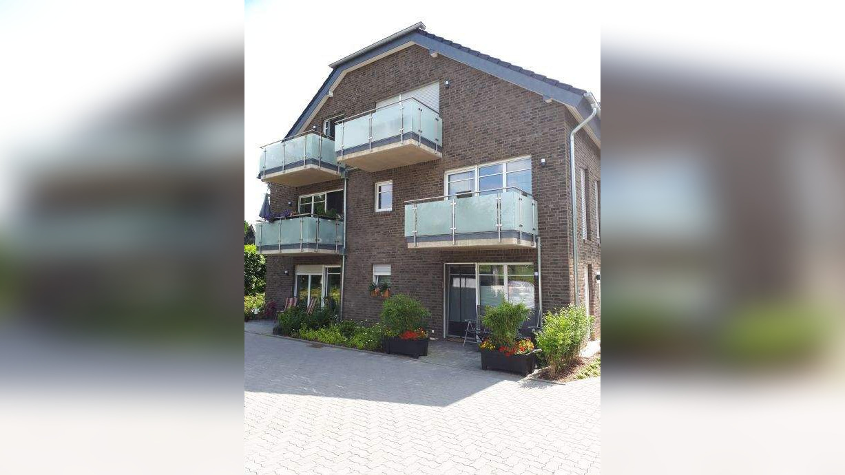 Neuwertige Seniorenwohnung mit Balkon und Betreuungsangebot, 47551 Bedburg-Hau