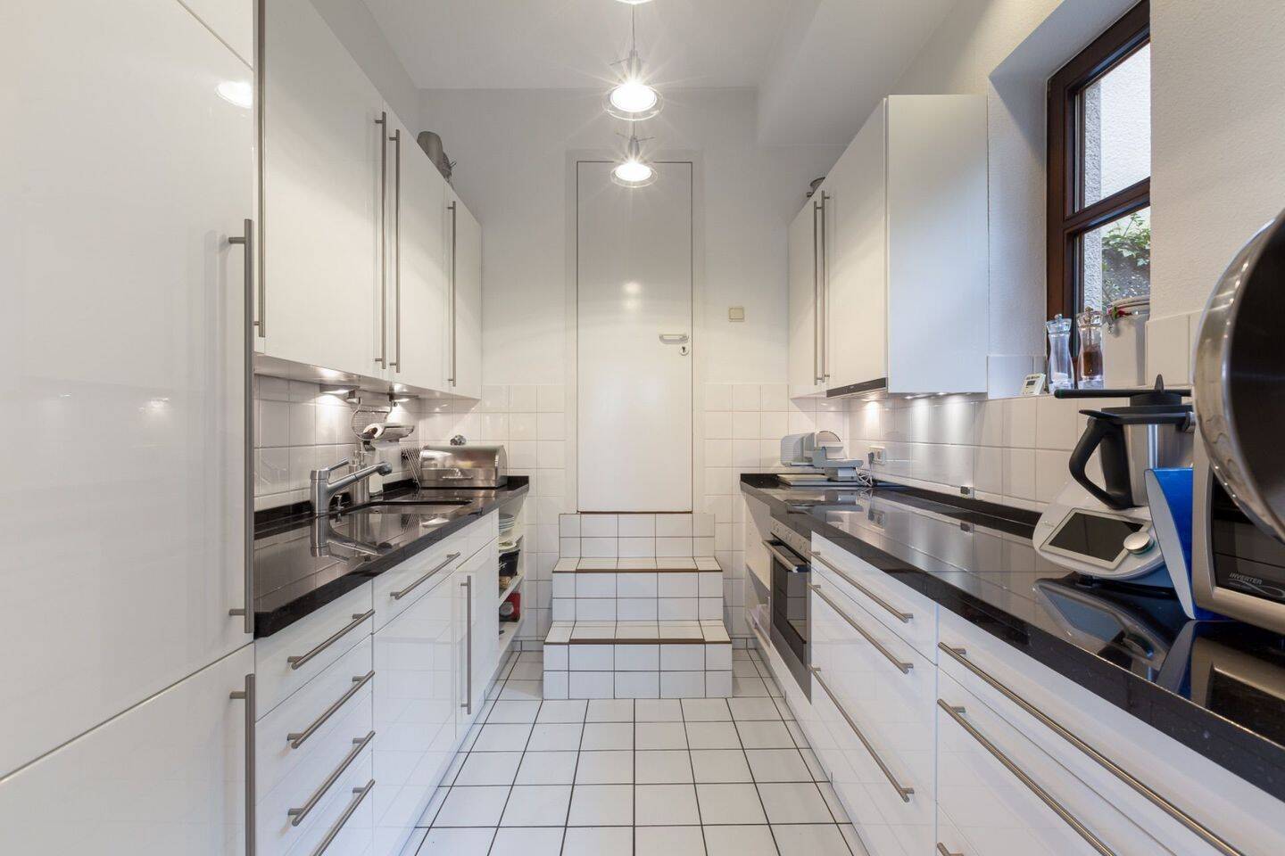Wohnen wie im eigenen Haus: 4-Zimmer-Oase mit Kamin, Terrasse & Garage – 45239 Essen – Vorschaubild 4