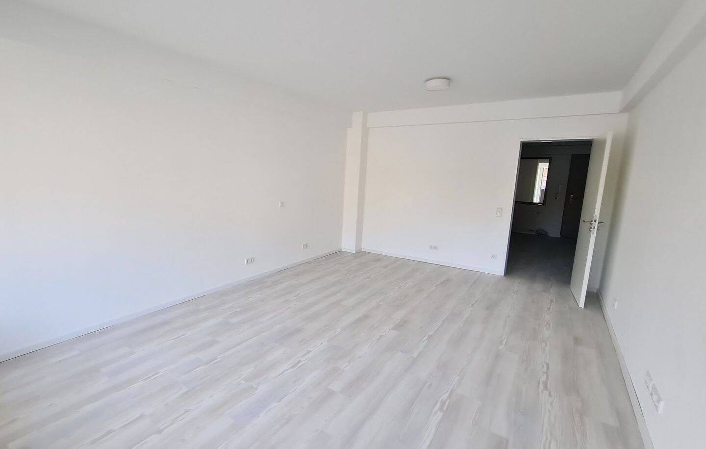 2 Monate mietfrei! Neues 1-Zimmer-Apartment, separater Koch-/Essbereich + Einbauküche + Duschbad