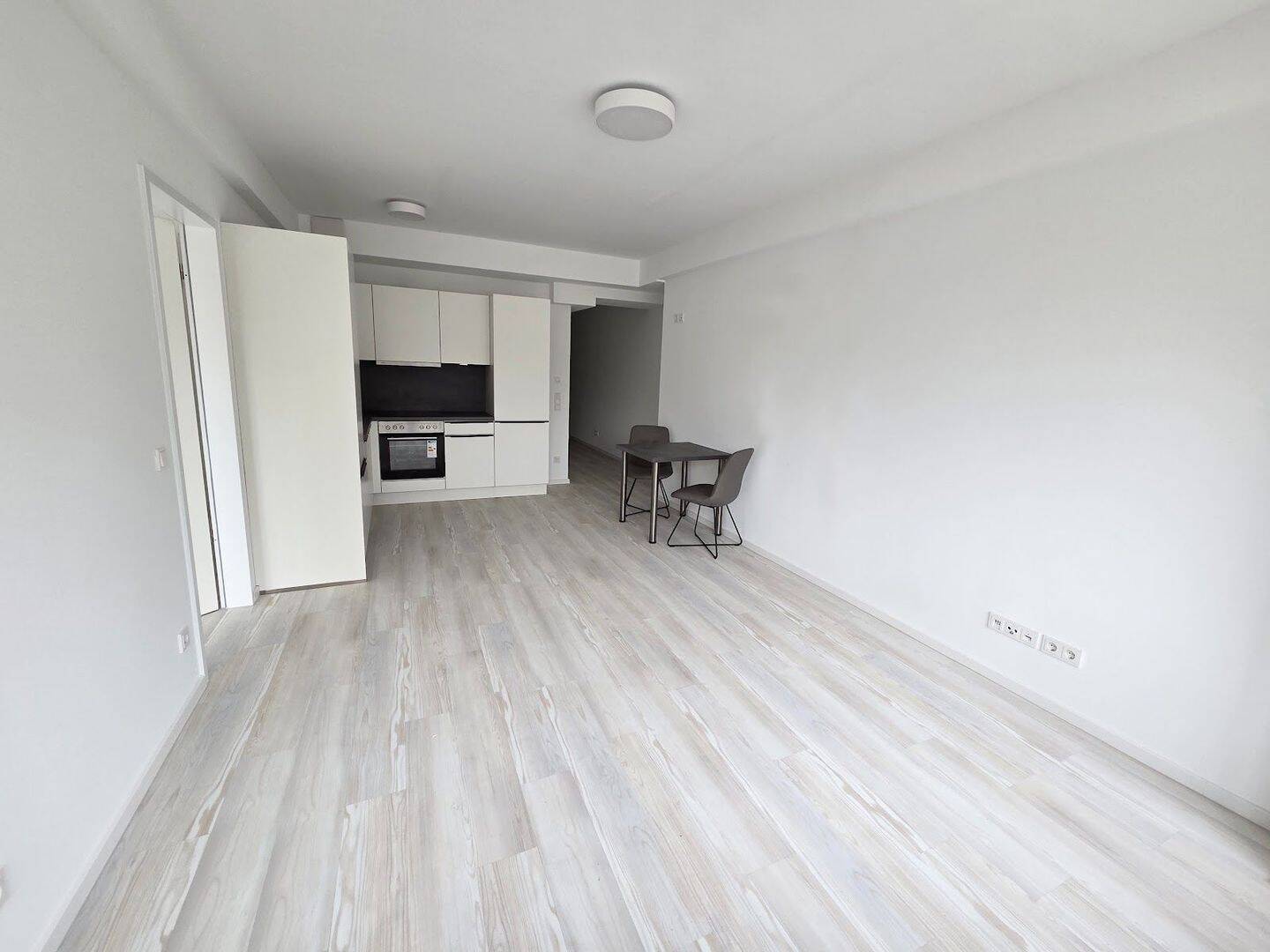 2 Monate mietfrei! Apartment mit Neubau-Ausstattung, Einbauküche, neues Bad + Walk-In-Dusche, Aufzug