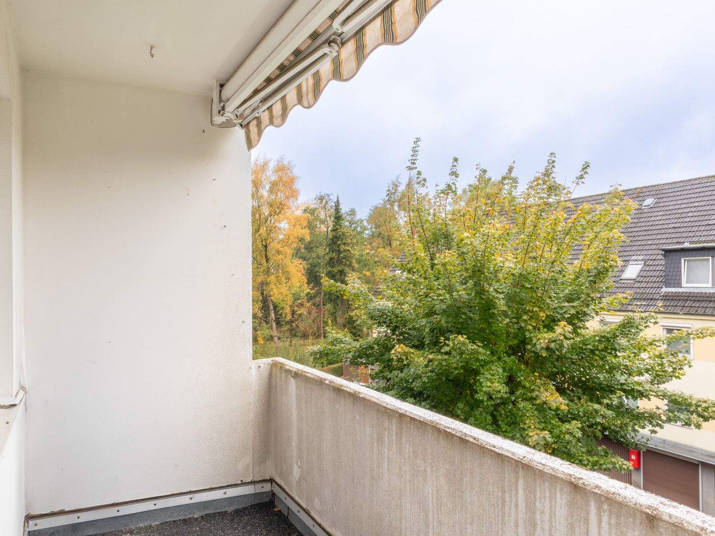 Komfortables Wohnen an der Stör – gepflegte 2-Zimmer-Wohnung mit Loggia, 24539 Neumünster (Gadeland Ruthenberg Stör Wittorf)