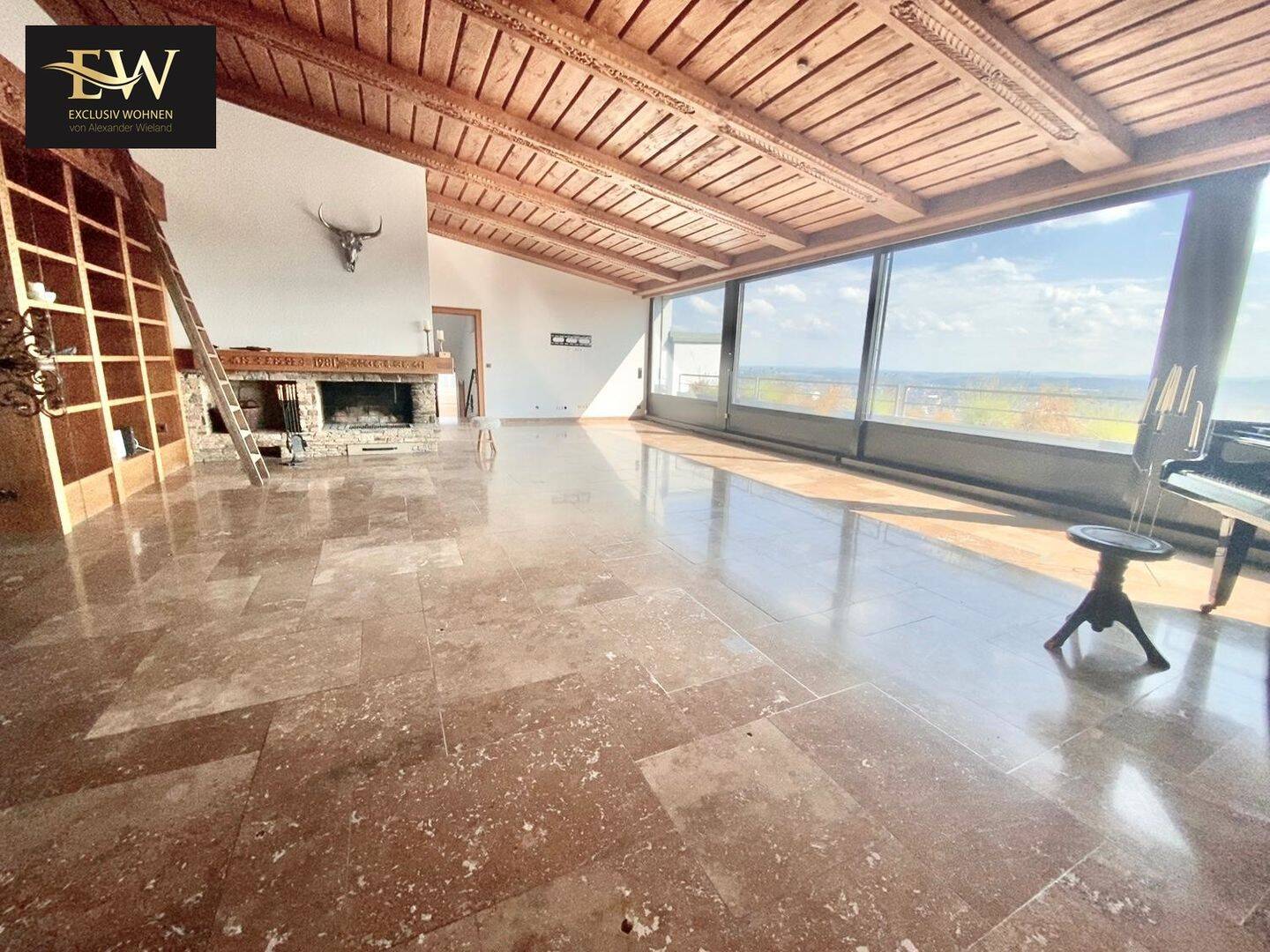 Luxus-Penthouse über Hof: 326 m² für Wohnen, Arbeiten & Ankommen sowie Platz für große Ideen, 95030 Hof (Epplas Innenstadt Osseck Unterkotzau Wölbattendorf)