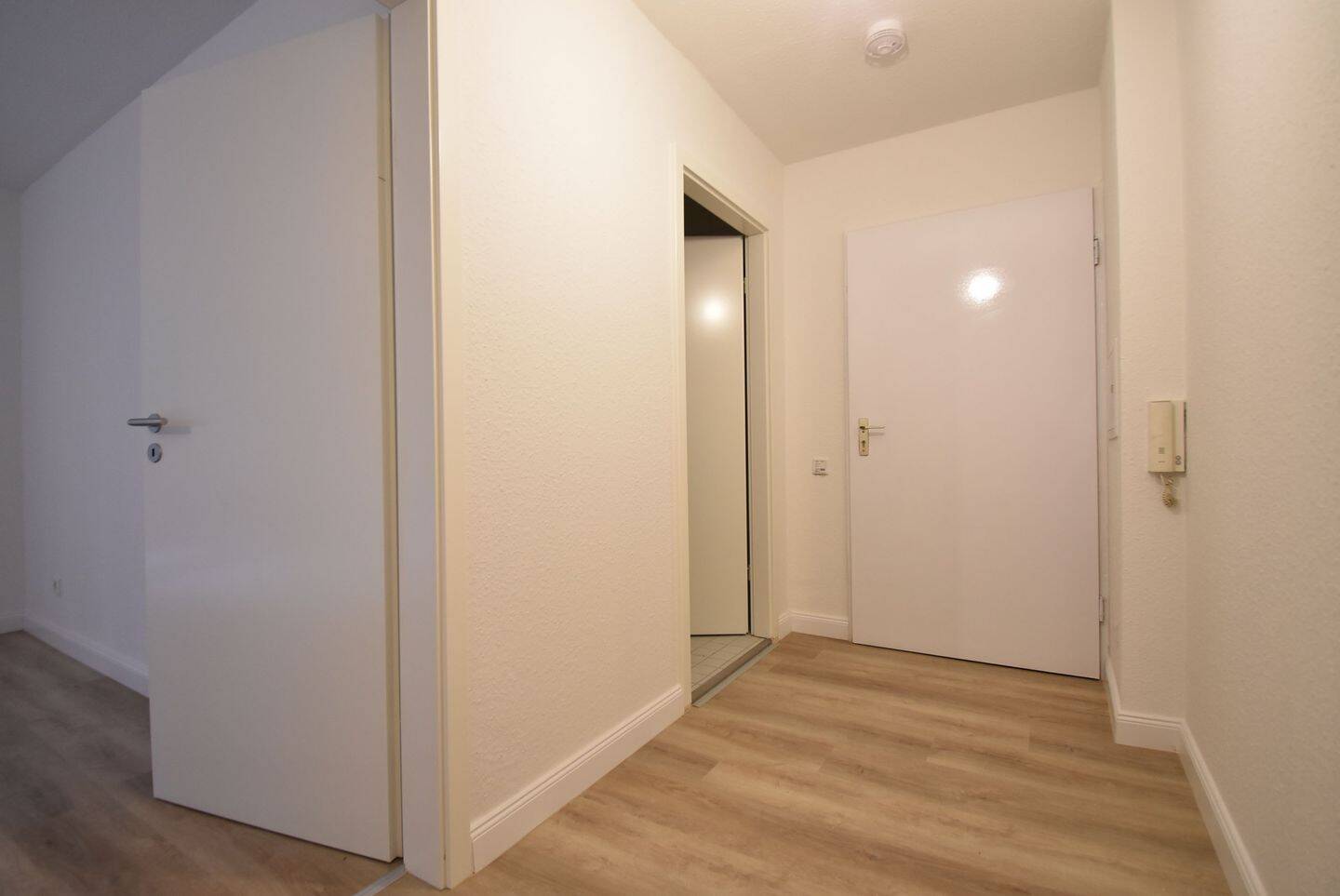 Barrierefrei! Renovierte 2-Zimmer-Whg mit Balkon in W-Elberfeld, 42107 Wuppertal (Elberfeld)