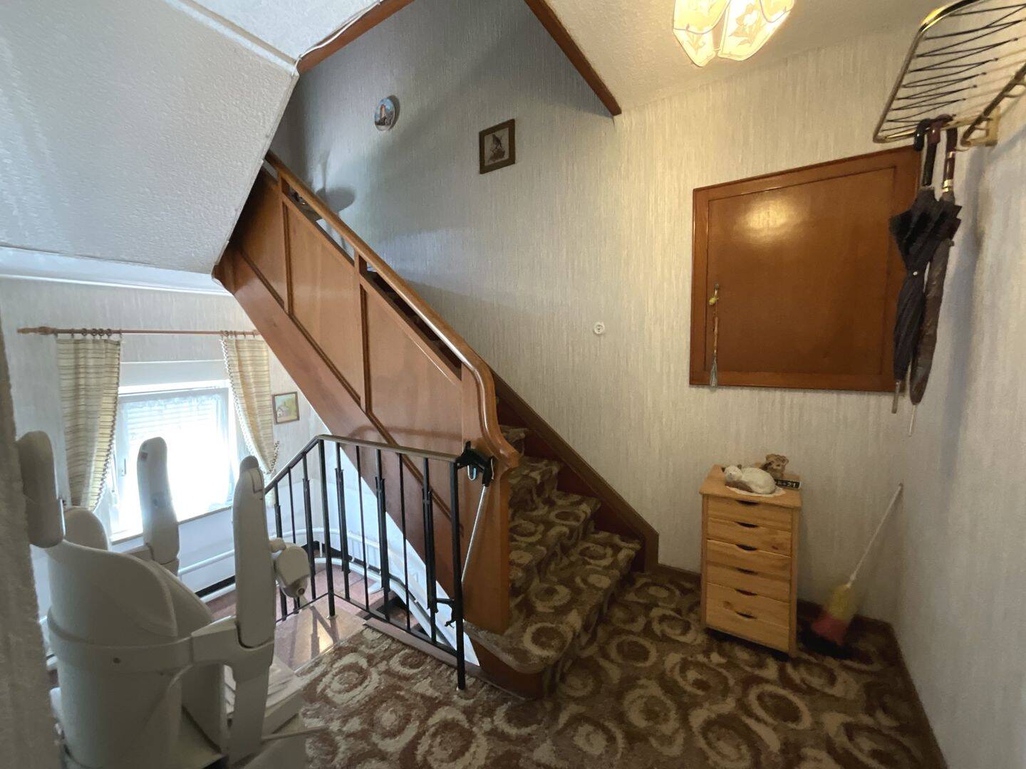 Einseitig angebautes Einfamilienhaus in ruhiger jedoch zentraler Lage von Schmelz, 66839 Schmelz