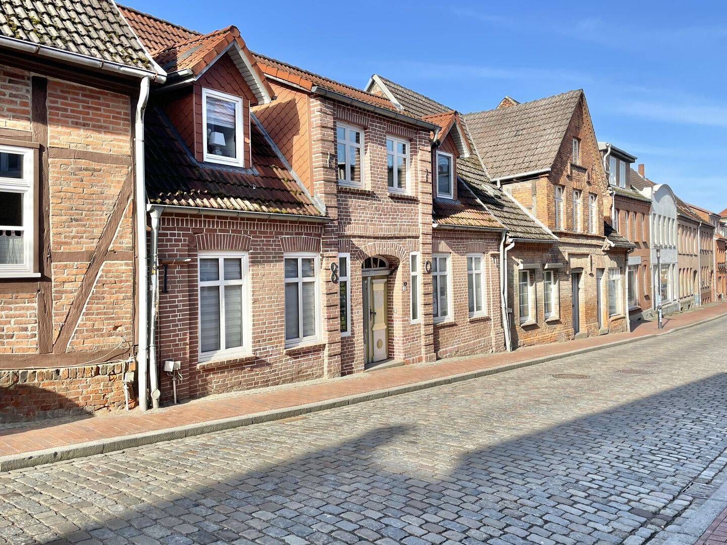 Super Anlageobjekt mit 4 Wohneinheiten und guter Rendite in Gadebusch – 1995 aufwendig saniert, 19205 Gadebusch