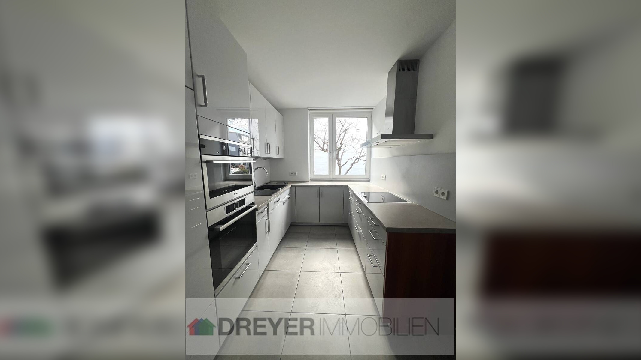 Villenviertel, 2,5 Zi. Wohnung im EG, mit Terrasse, Garten und  zwei TG-Stellplätzen – 21029 Hamburg – Vorschaubild 3