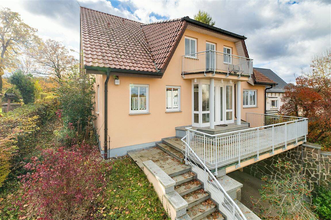 exklusive Einfamilienvilla mit Doppelgarage, Gartenterrasse und Wartburgpanorama, 99817 Eisenach