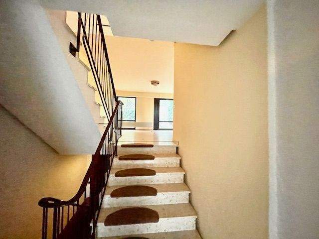 Geringe Erbpacht! Idyllisches Reihenmittelhaus mit viel Platz für Familien! – 53117 Bonn – Vorschaubild 3