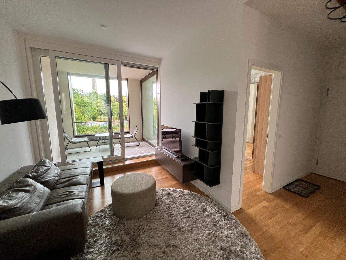 Mitte: 2-Zi-NB-Wohnung – WASSERBLICK – 66 m² – 2 TERRASSEN, EBK LUXUS Bad – per SOFORT zu VERKAUFEN – 10557 Berlin – Vorschaubild 3