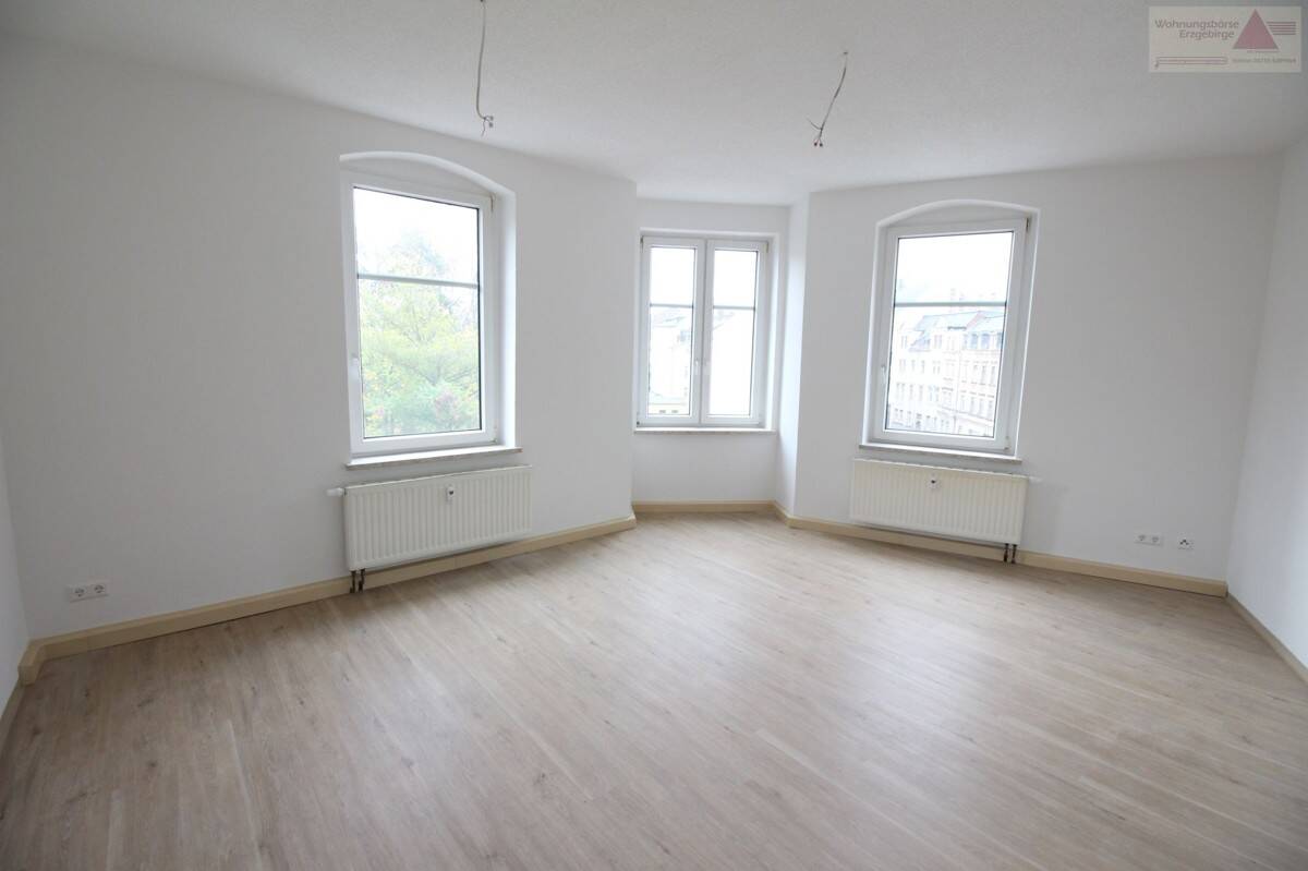 Attraktive 3-Raum-Wohnung in Aue mit Balkon, 8280 Aue-Bad Schlema