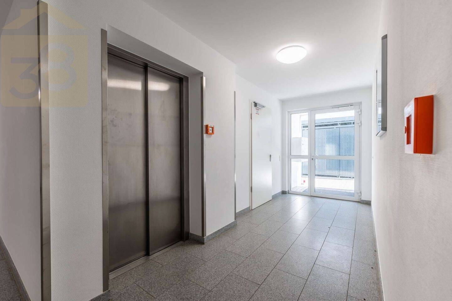 Neuwertige 4 Zimmerwohnung mit Balkon und Fahrstuhl im Kleekamp – Meine Immobilie=Mein Partner!, 38442 Wolfsburg (Ehmen Fallersleben Mörse Sandkamp Sülfeld)