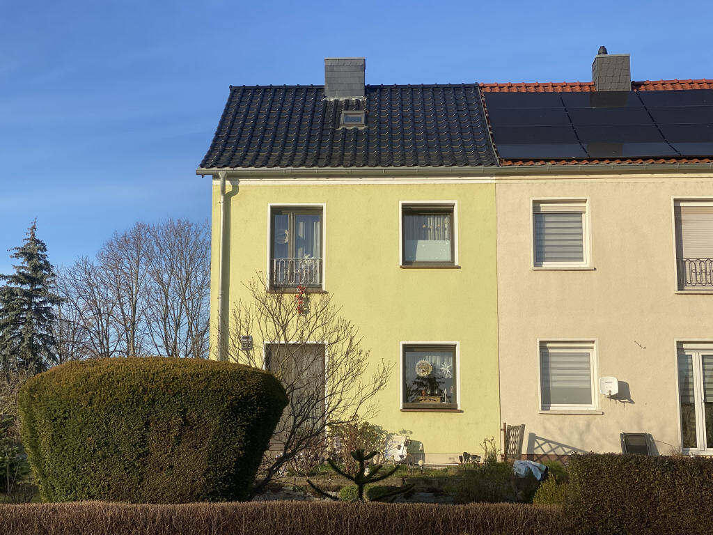Gepflegtes “Schlusslicht” – Reihenendhaus in Stadtrandlage von Riesa, 1591 Riesa