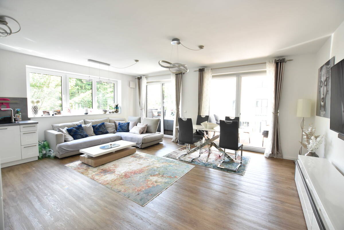 Moderne 4-Zimmer Eigentumswohnung mit Fahrstuhl und großem Balkon im grünen Farmsen-Berne