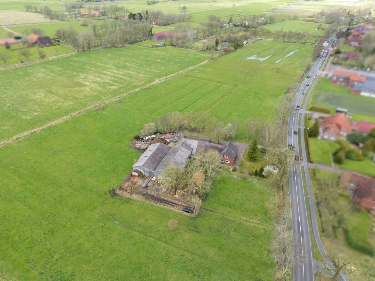 Perfekt für Tierhaltung: Resthof mit Stall, Halle auf 46.442 m² Grundstück!, 26487 Blomberg